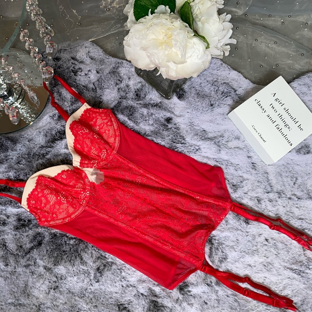 Victoria Secret  Lingerie.